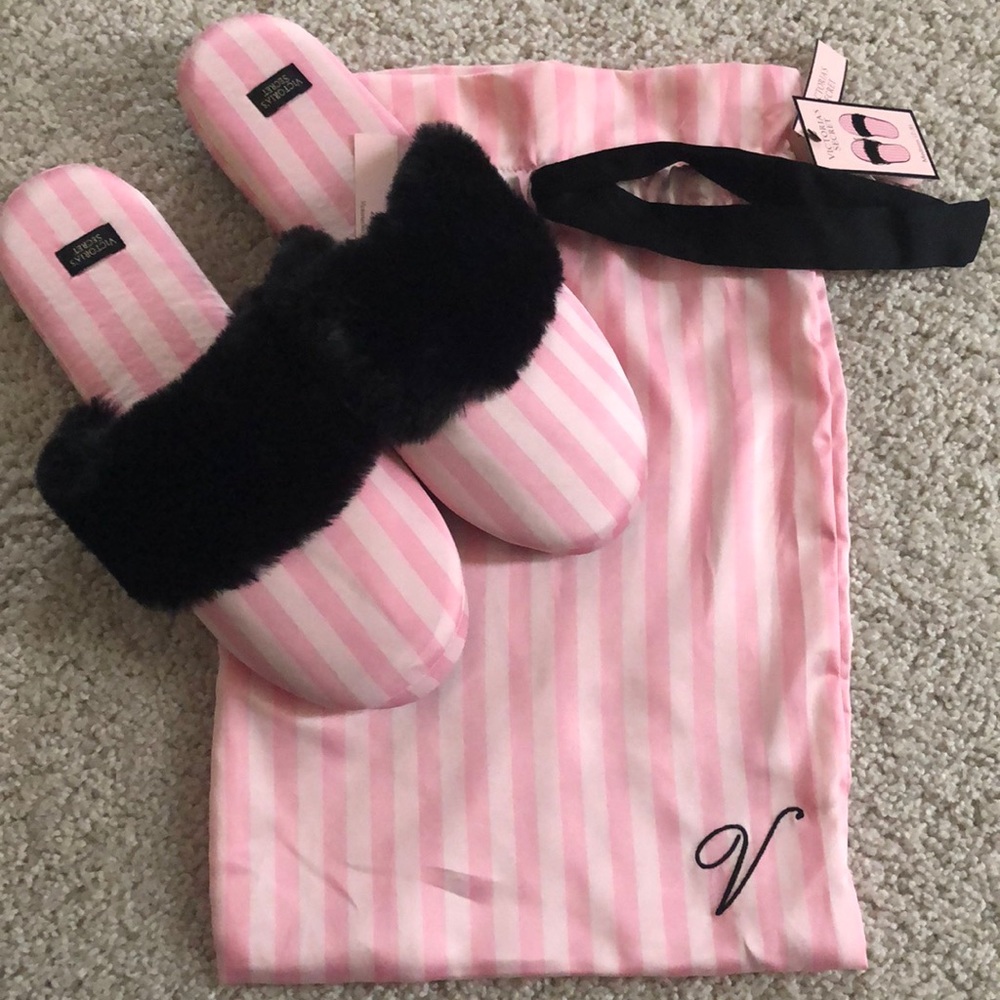 NWT Victoria's Secret Signature Satin Slippers